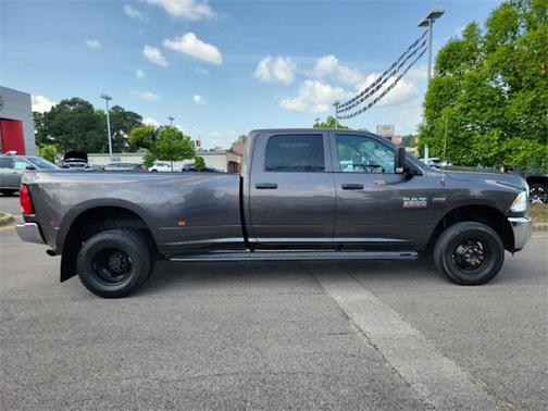 2018 RAM 3500 Tradesman Crew Cab 4x4 8' Box