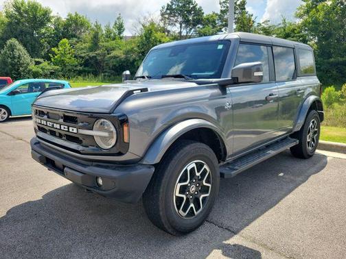 CARBONIZED GRAY METALLIC 2024 Ford Bronco Outer Banks