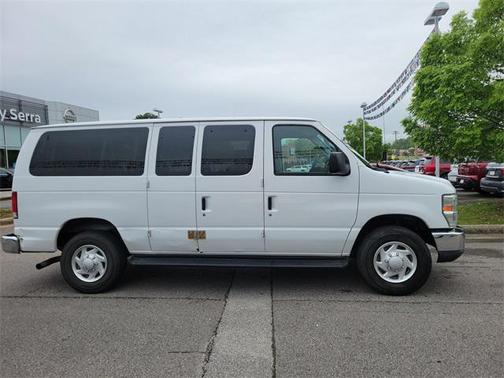 2014 Ford E350 Super Duty XLT