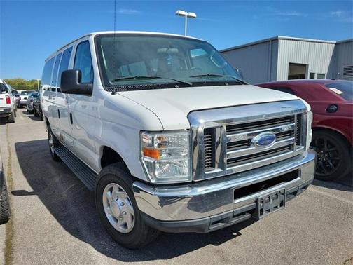 2014 Ford E350 Super Duty XLT