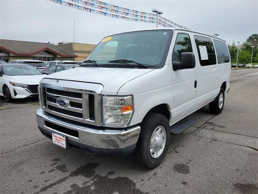 2014 Ford E350 Super Duty XLT