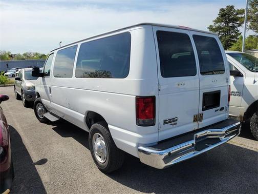 2014 Ford E350 Super Duty XLT
