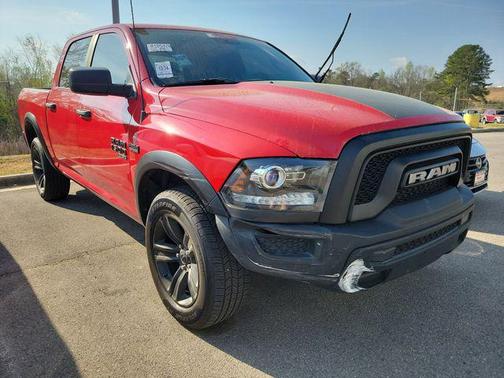 Flame Red Clearcoat 2022 RAM 1500 Classic Warlock Crew Cab 4x4 5'7' Box