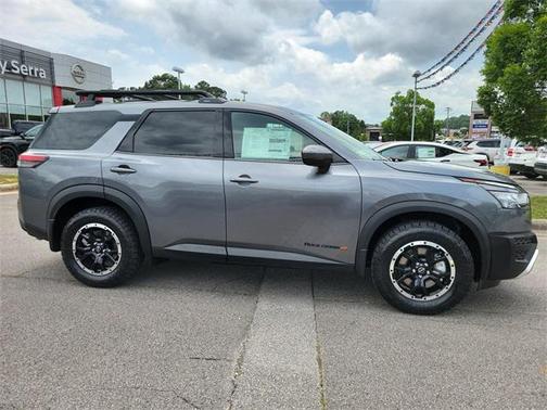 2025 Nissan Pathfinder Rock Creek 4WD
