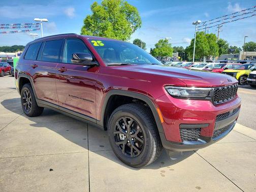 Velvet Red Pearlcoat 2025 Jeep Grand Cherokee L Altitude