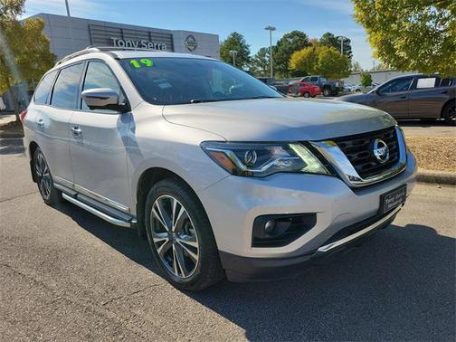 2019 Nissan Pathfinder Platinum