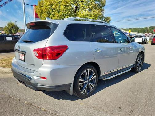 2019 Nissan Pathfinder Platinum
