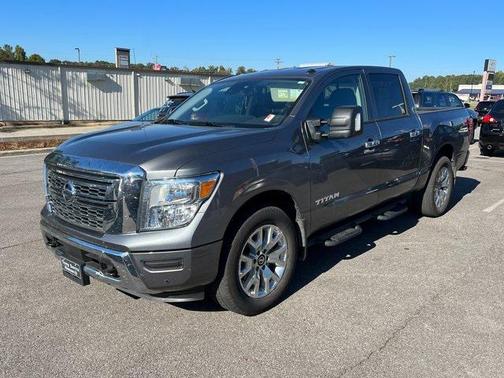 2021 Nissan Titan SV