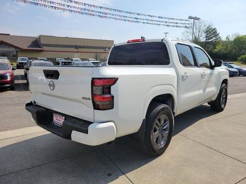 2025 Nissan Frontier SV