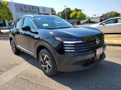 Super Black 2026 Nissan Kicks SV