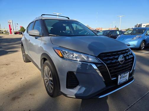 Boulder Gray Metallic 2024 Nissan Kicks SV