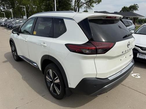 White 2023 Nissan Rogue SL