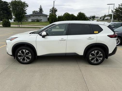 White 2023 Nissan Rogue SV