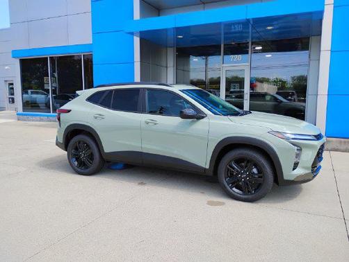 Cacti Green 2026 Chevrolet Trax FWD ACTIV
