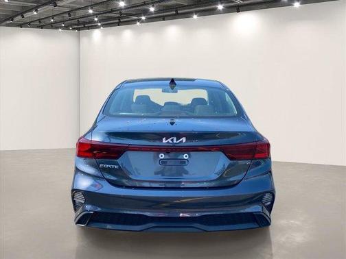 Gravity Gray 2023 Kia Forte LXS