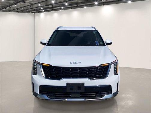 Glacial White Pearl 2024 Kia Sorento S