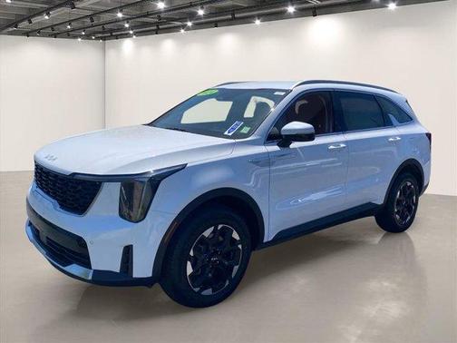 Glacial White Pearl 2024 Kia Sorento S