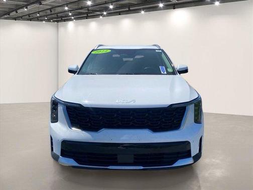 Glacial White Pearl 2024 Kia Sorento S