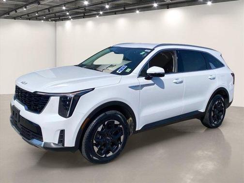 Glacial White Pearl 2024 Kia Sorento S