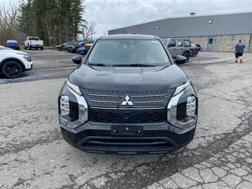 2022 Mitsubishi Outlander ES