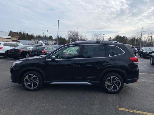 Crystal Black Silica 2023 Subaru Forester Touring