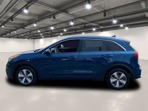 2017 Kia Niro LX