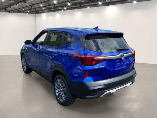 Neptune Blue 2021 Kia Seltos LX