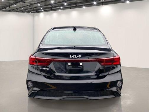 Black 2024 Kia Forte LXS