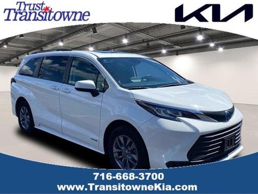 2021 Toyota Sienna LE