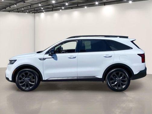 Glacial White Pearl 2023 Kia Sorento X-Line EX
