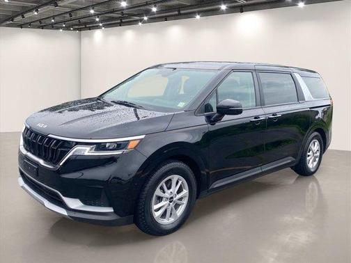 Aurora Black Pearl 2024 Kia Carnival LX
