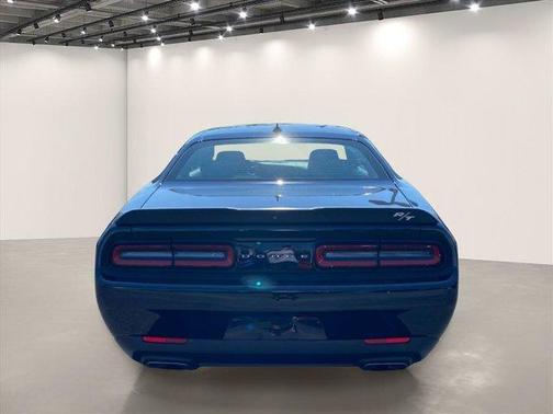 Pitch Black Clearcoat 2019 Dodge Challenger R/T