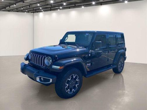 Black Clearcoat 2024 Jeep Wrangler Sahara