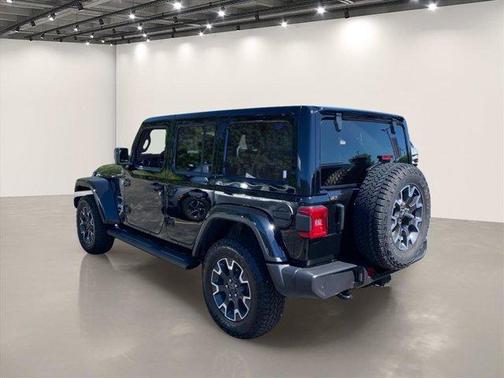 Black Clearcoat 2024 Jeep Wrangler Sahara