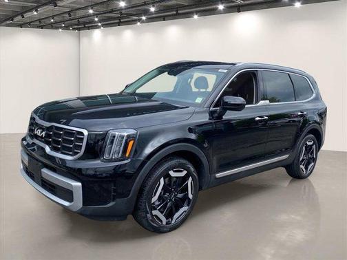 Ebony Black 2023 Kia Telluride S