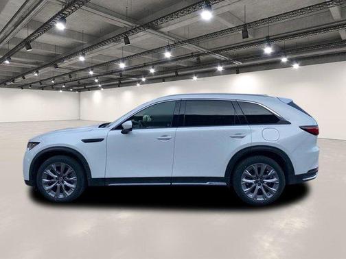 2024 Mazda CX-90 Premium Plus