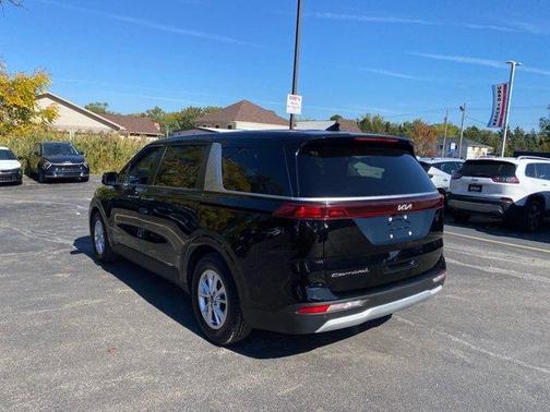 2022 Kia Carnival LXS