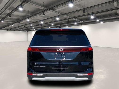 2022 Kia Carnival LXS