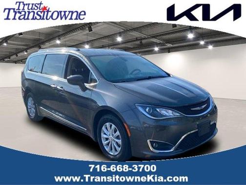 2019 Chrysler Pacifica Touring-L