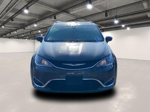 2019 Chrysler Pacifica Touring-L