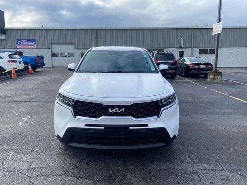 2022 Kia Sorento LX