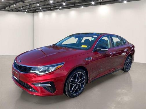 Red 2020 Kia Optima SE