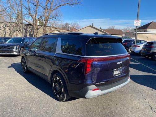 2025 Kia Carnival EX