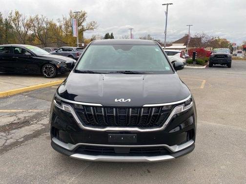 2024 Kia Carnival EX