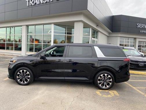 2024 Kia Carnival EX