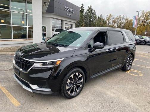 2024 Kia Carnival EX