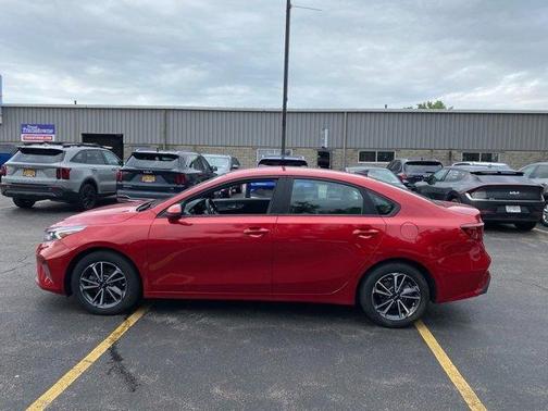 2022 Kia Forte LXS