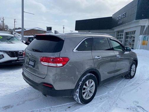 2018 Kia Sorento LX