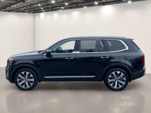 Black 2021 Kia Telluride S