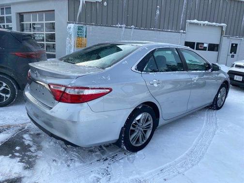2017 Toyota Camry SE